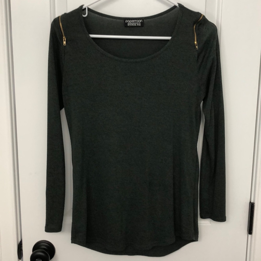 Zipper shoulder shirt